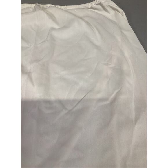 Odette Barsa Cream Colored Slip With Light Pink Embroidered Flowers - Medium - Picture 2 of 11